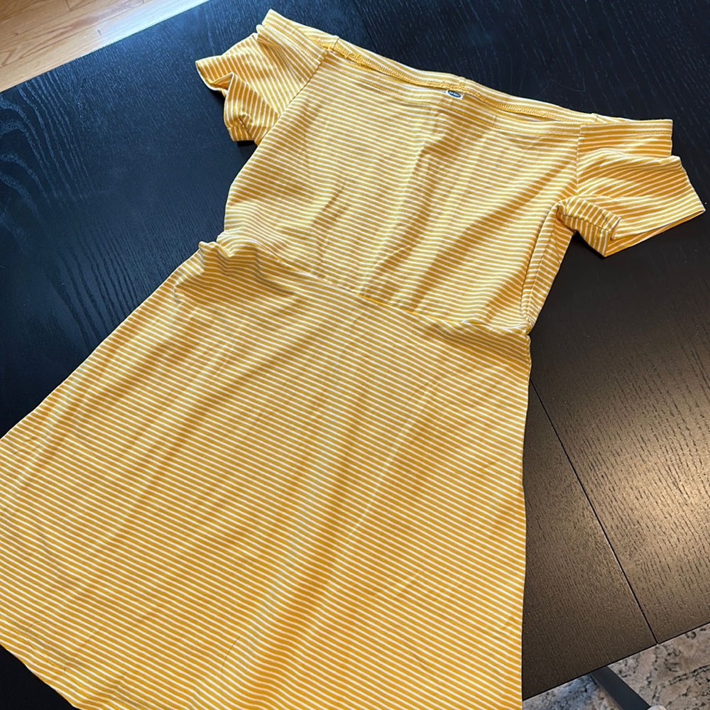 Old Navy size S striped yellow dress, like new condition
